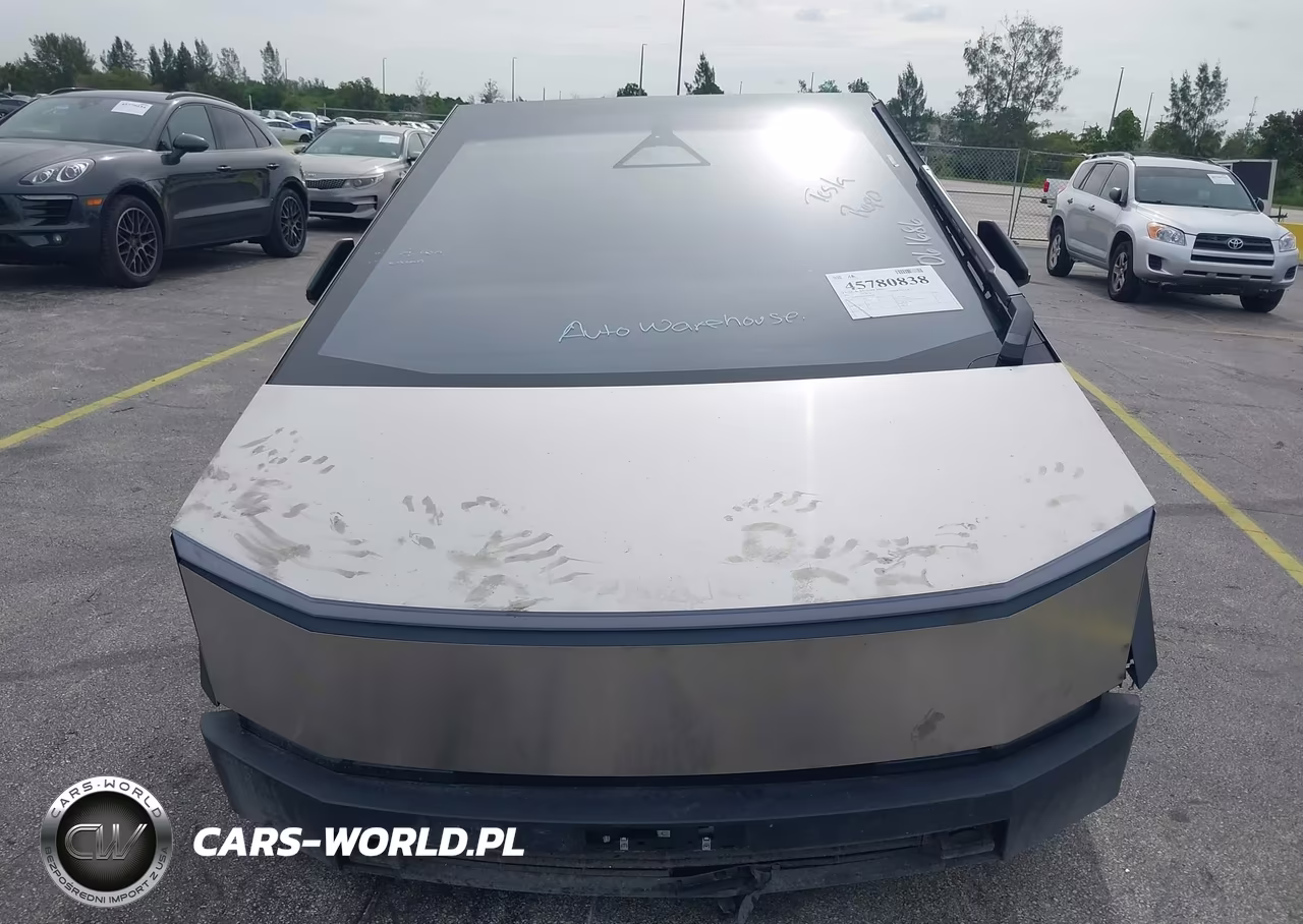 2025 Tesla Cybertruck Cyberbeast VIN:7G2CEHEE0SA061686 - 12