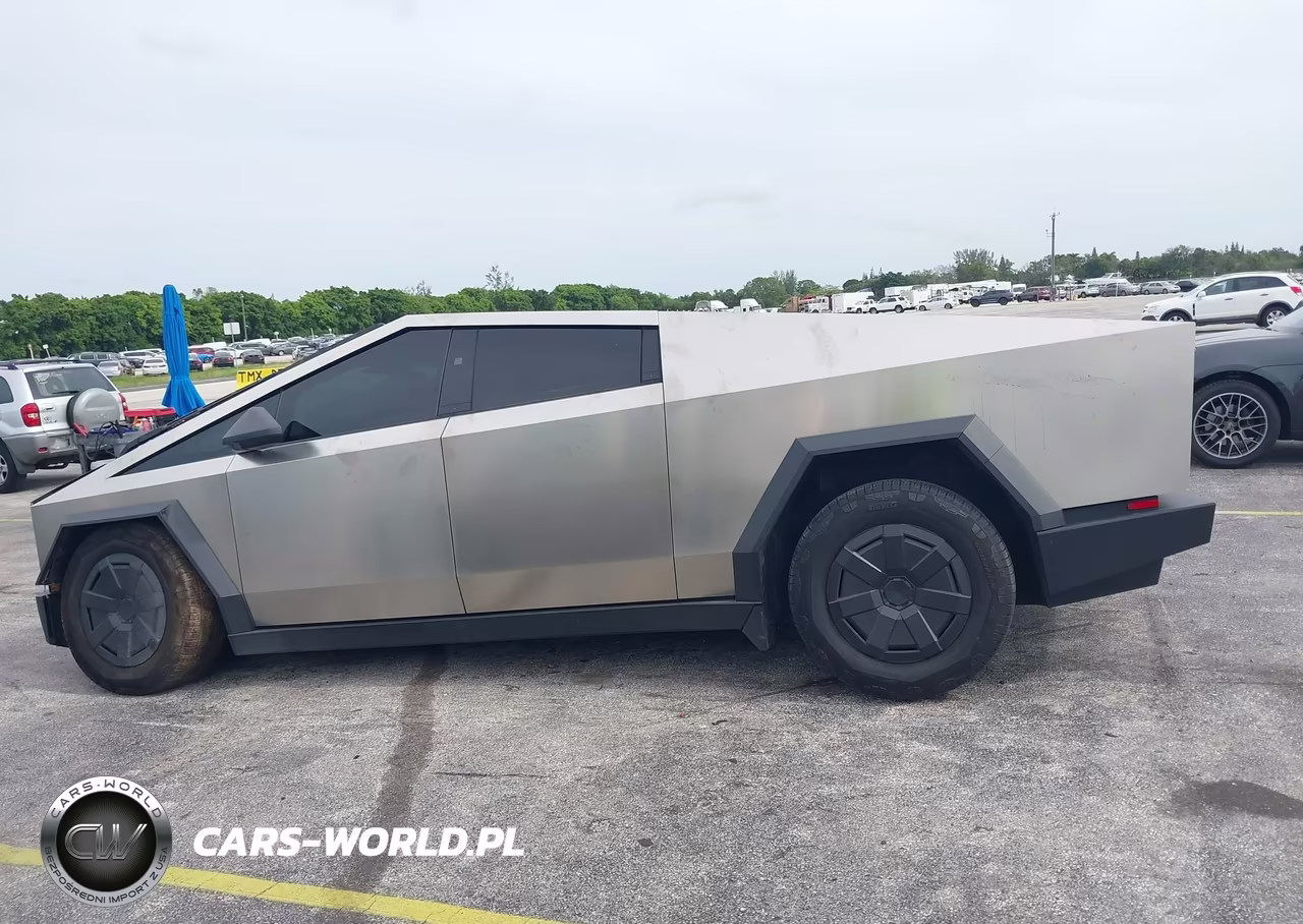 2025 Tesla Cybertruck Cyberbeast VIN:7G2CEHEE0SA061686 - 14