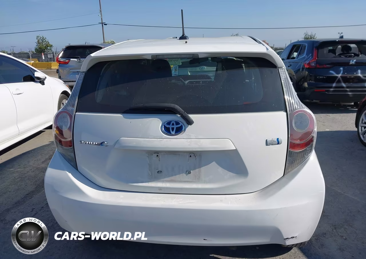 2012 Toyota Prius C Three VIN:JTDKDTB33C1501890 - 16