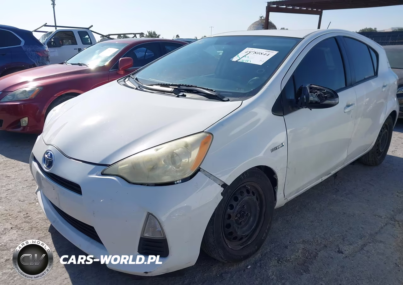 2012 Toyota Prius C Three VIN:JTDKDTB33C1501890 - 6