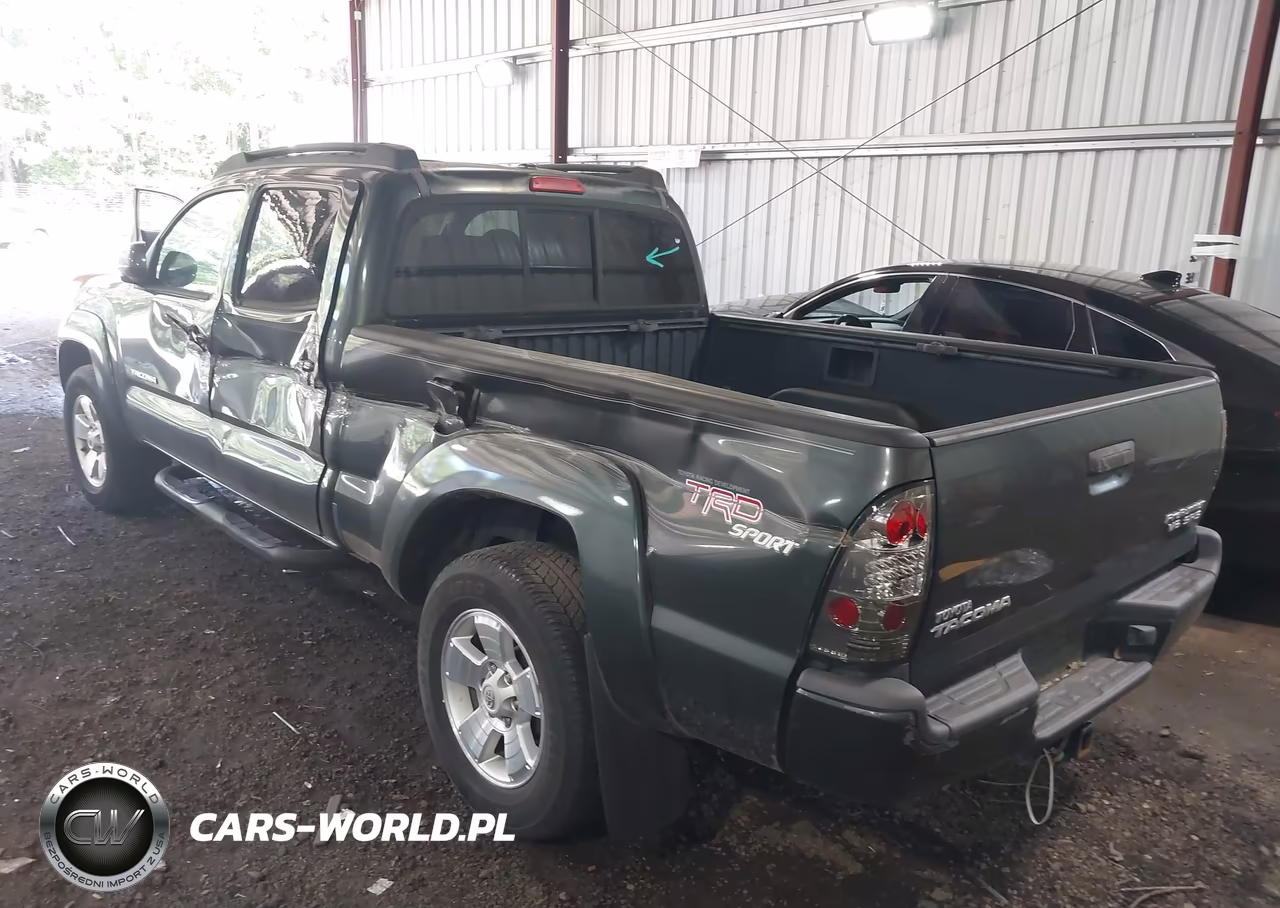 2010 Toyota Tacoma Prerunner V6 VIN:5TEKU4HN1AZ723183 - 3