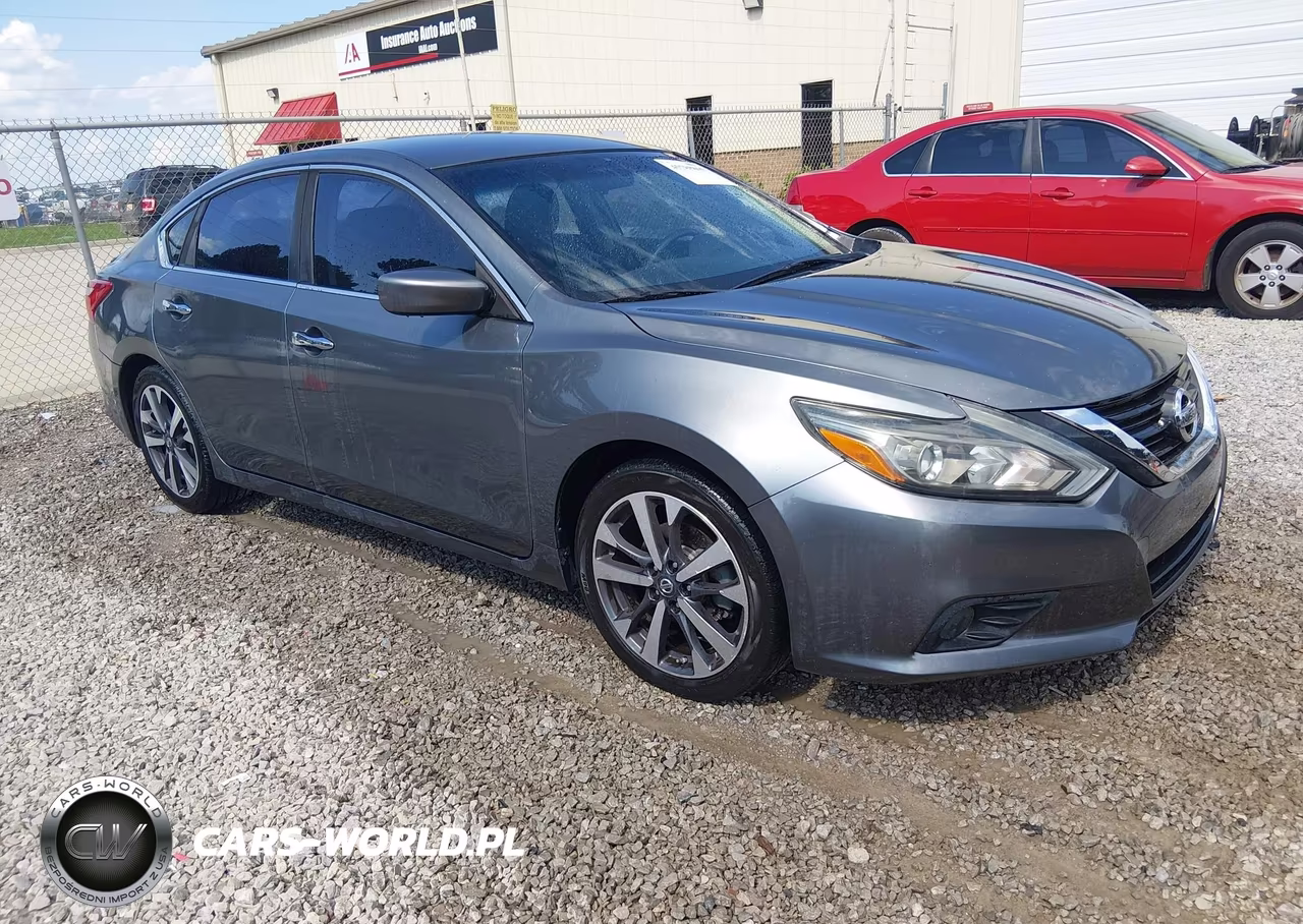 2016 Nissan Altima 2.5 Sr – zdjęcie 1 z 11