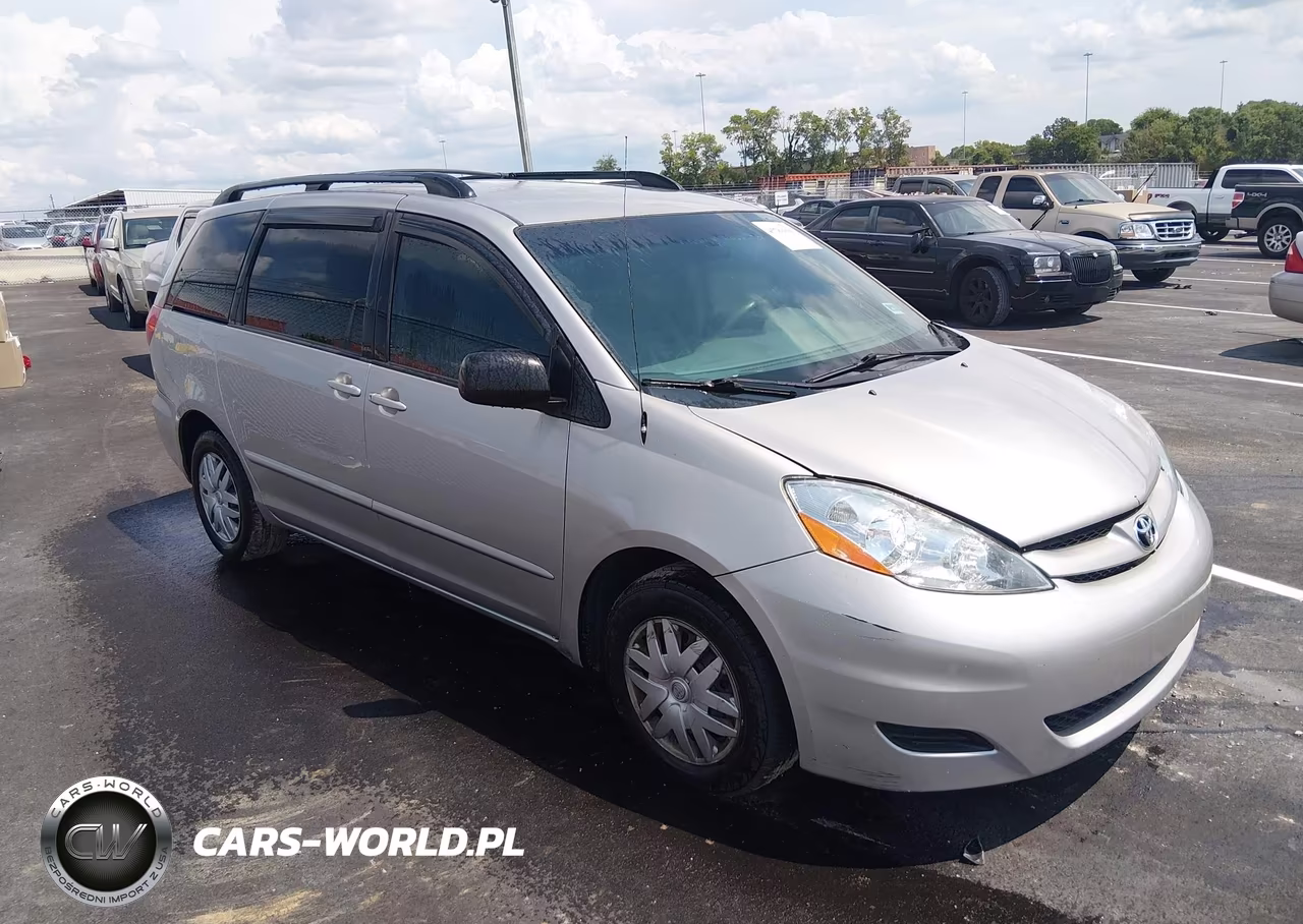 2010 Toyota Sienna Le