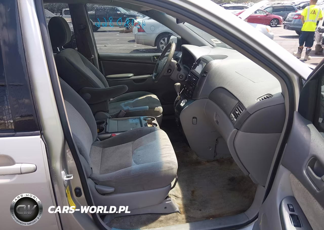2010 Toyota Sienna Le VIN:5TDKK4CC7AS337683 - 5