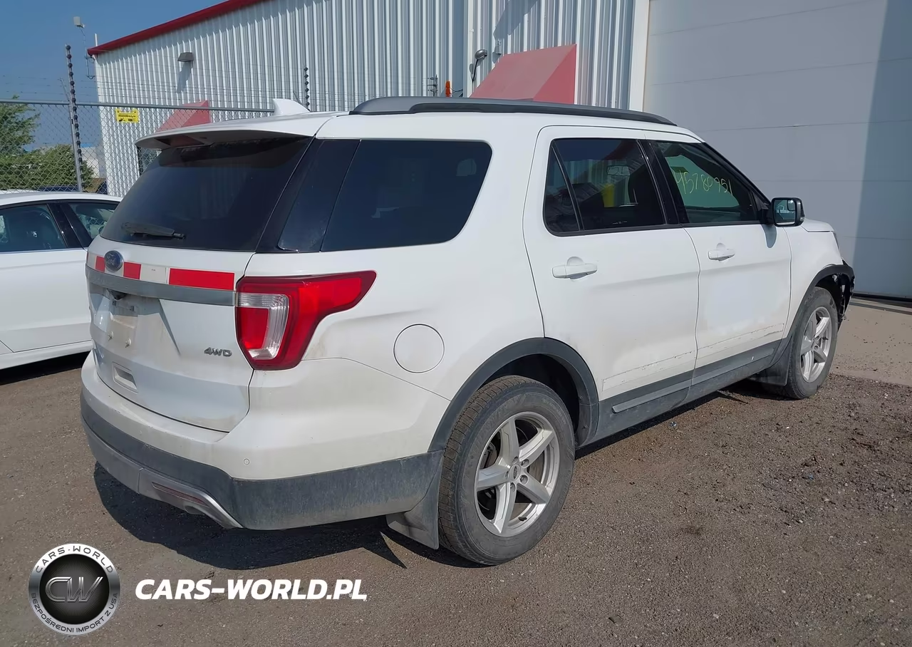 2017 Ford Explorer Xlt VIN:1FM5K8D82HGD65762 - 4