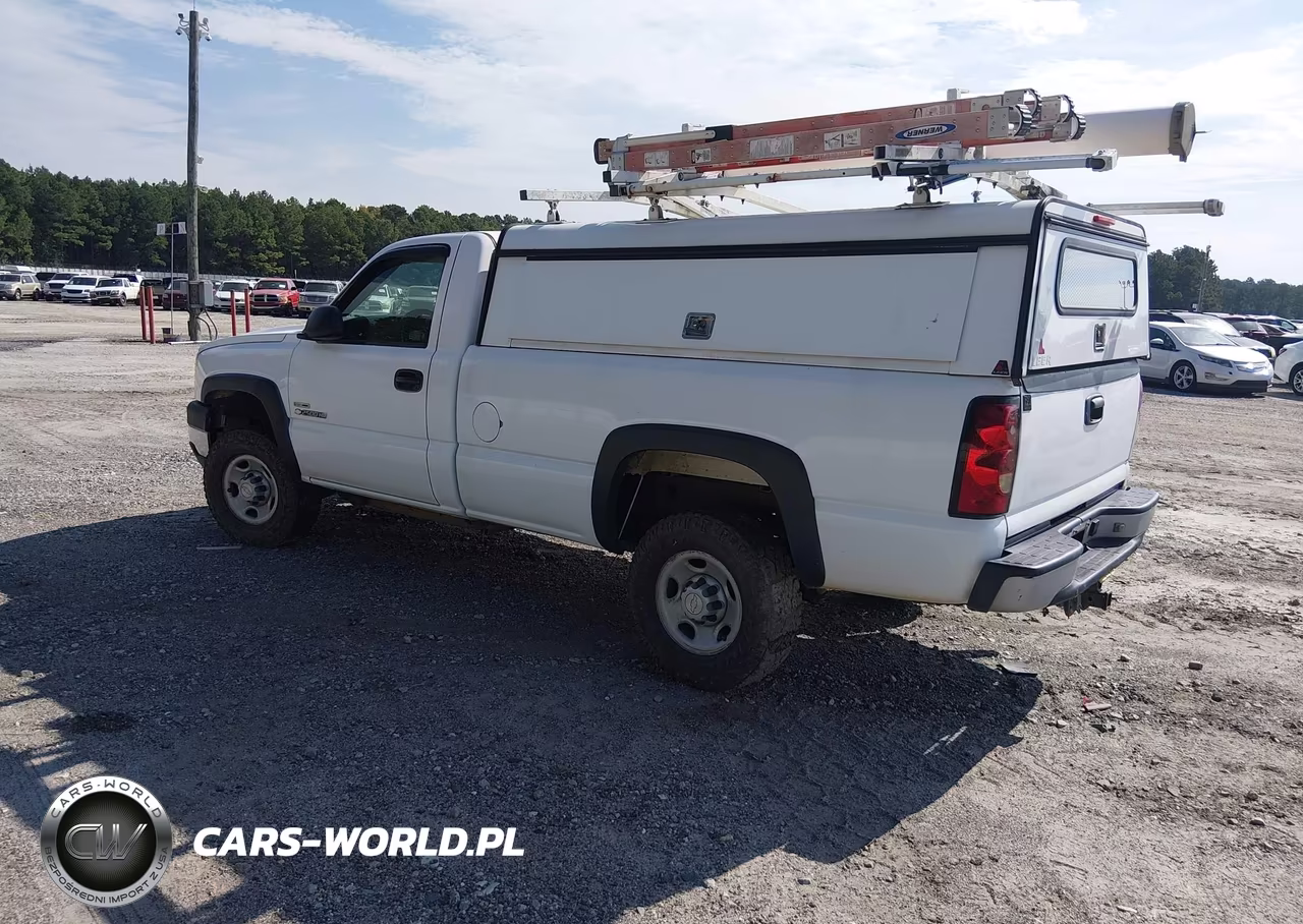 2006 Chevrolet Silverado C2500 Heavy Duty VIN:1GCHC24D56E258089 - 3