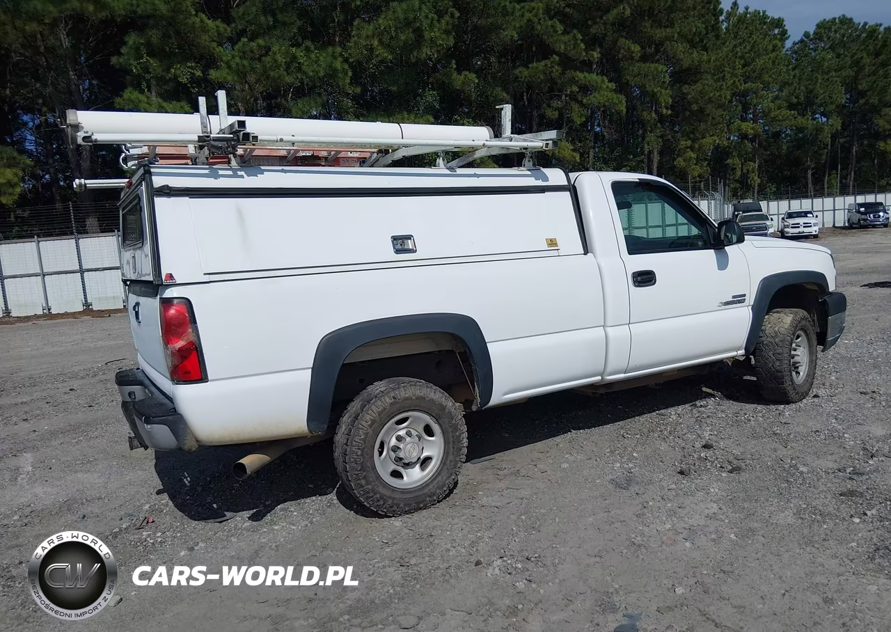 2006 Chevrolet Silverado C2500 Heavy Duty VIN:1GCHC24D56E258089 - 4