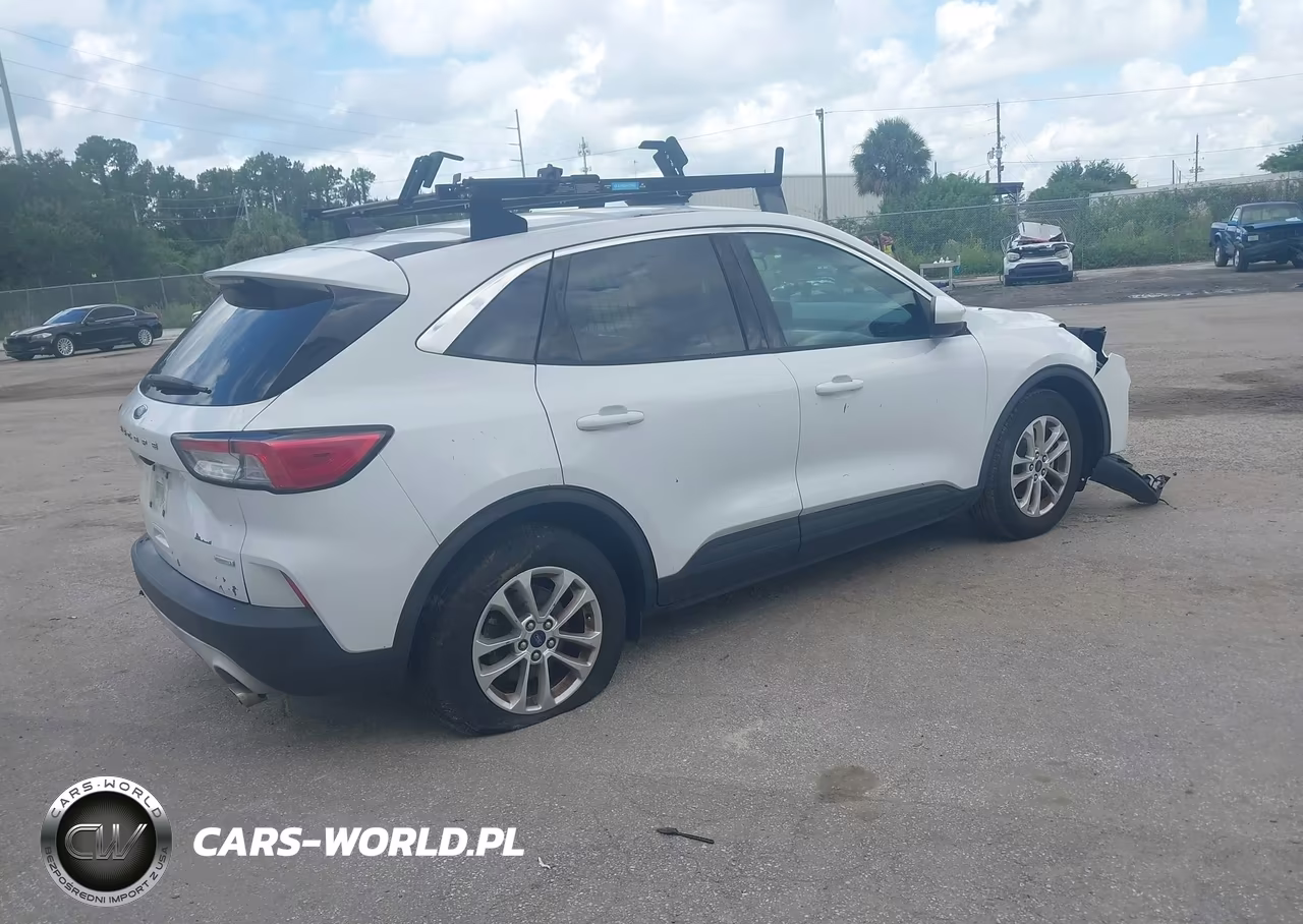 2020 Ford Escape Se VIN:1FMCU0G61LUB74017 - 4