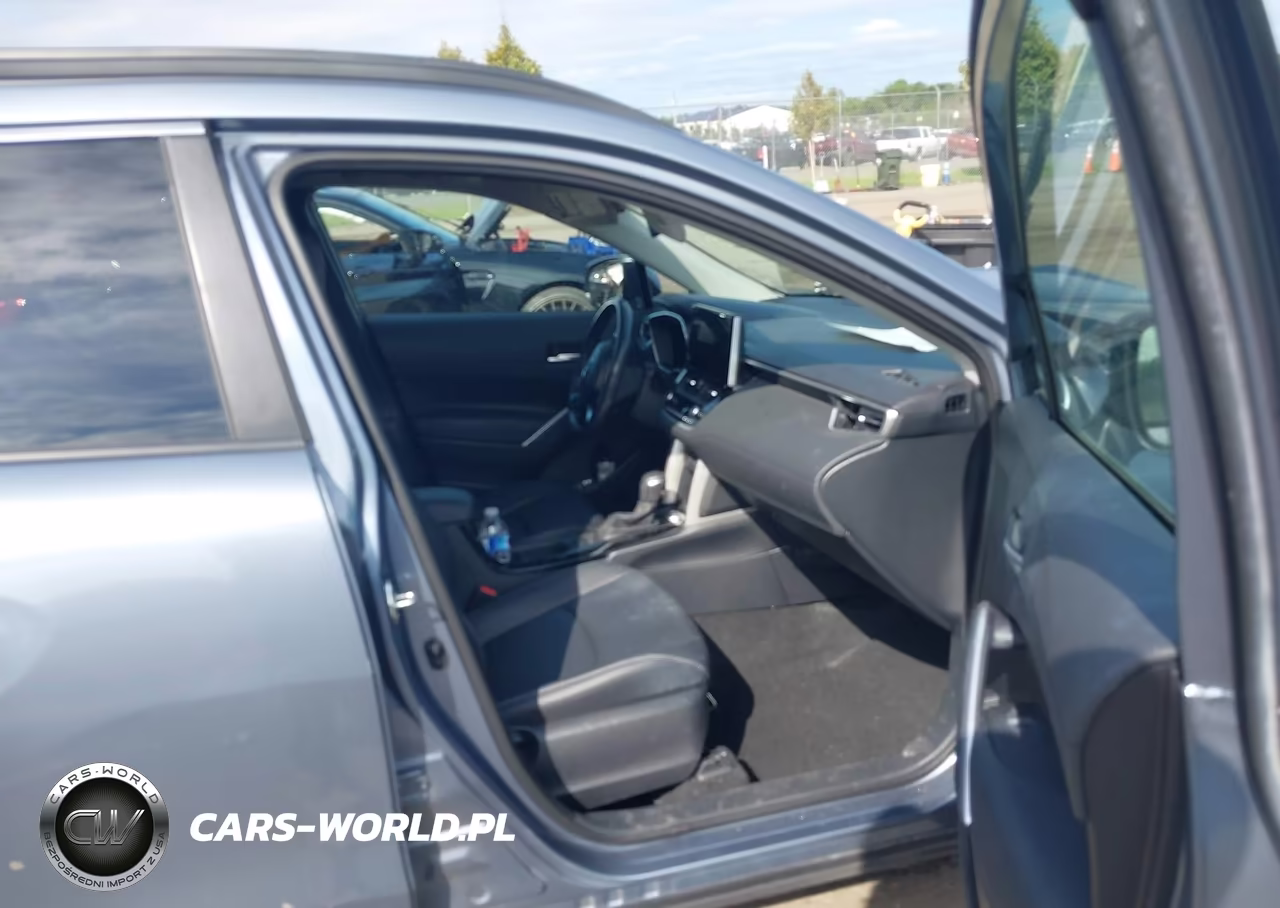 2024 Toyota Corolla Cross Xle VIN:7MUDAABG0RV082925 - 5