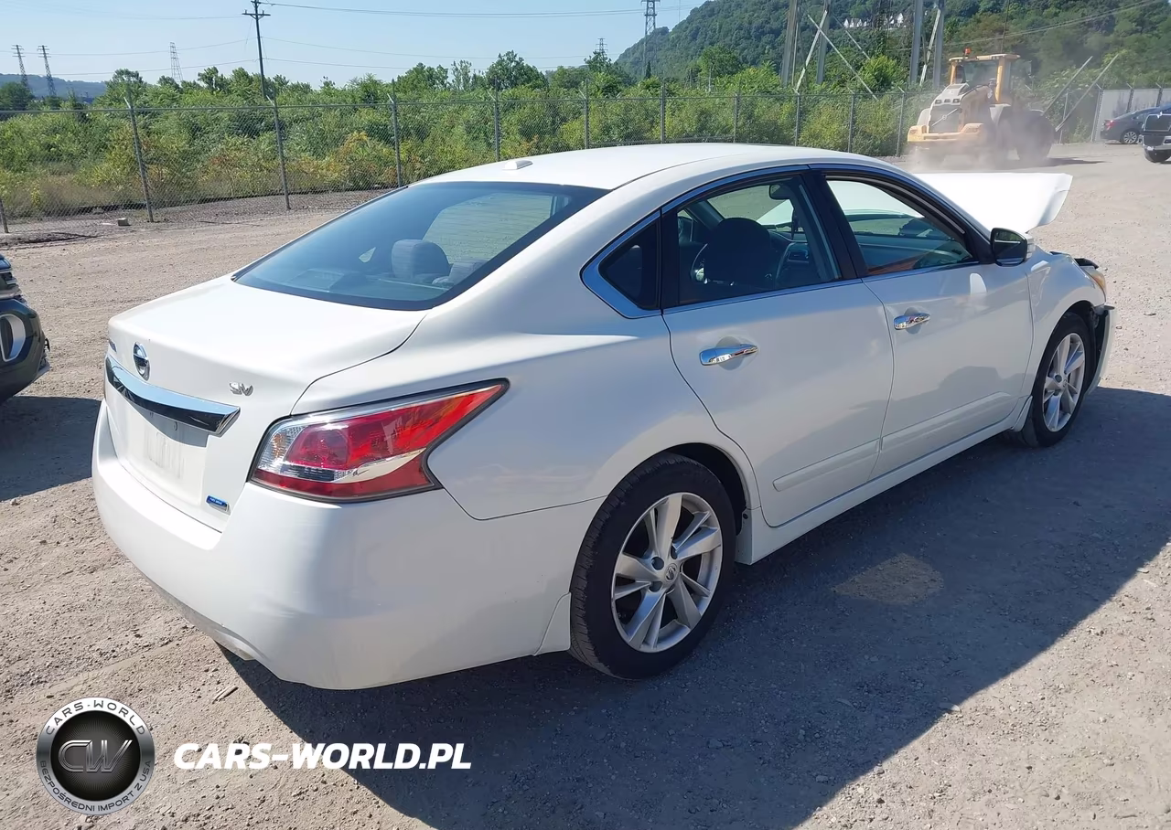 2014 Nissan Altima 2.5-S-Sv-Sl VIN:1N4AL3AP4EC105581 - 4