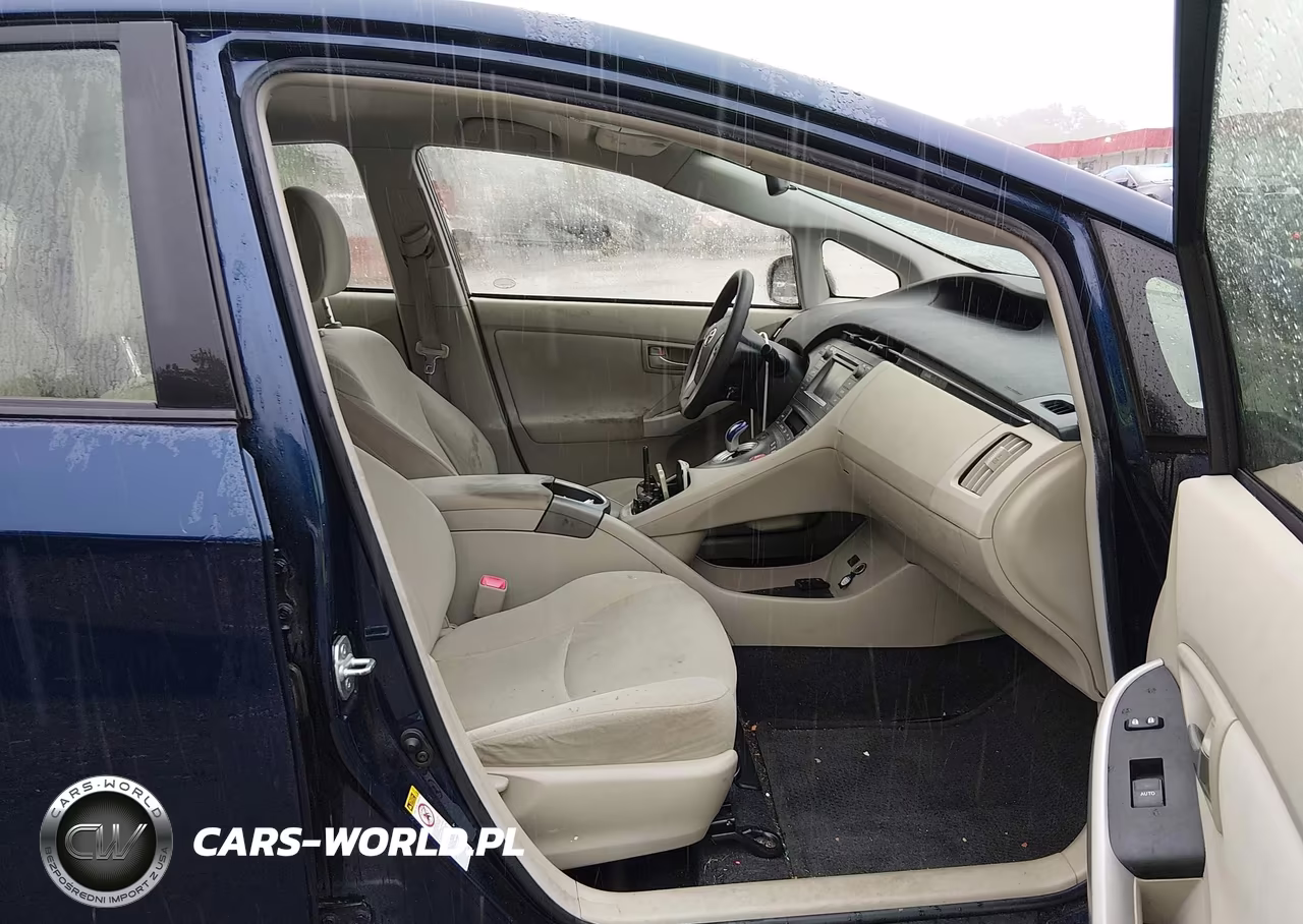 2012 Toyota Prius Two VIN:JTDKN3DU9C1560705 - 5