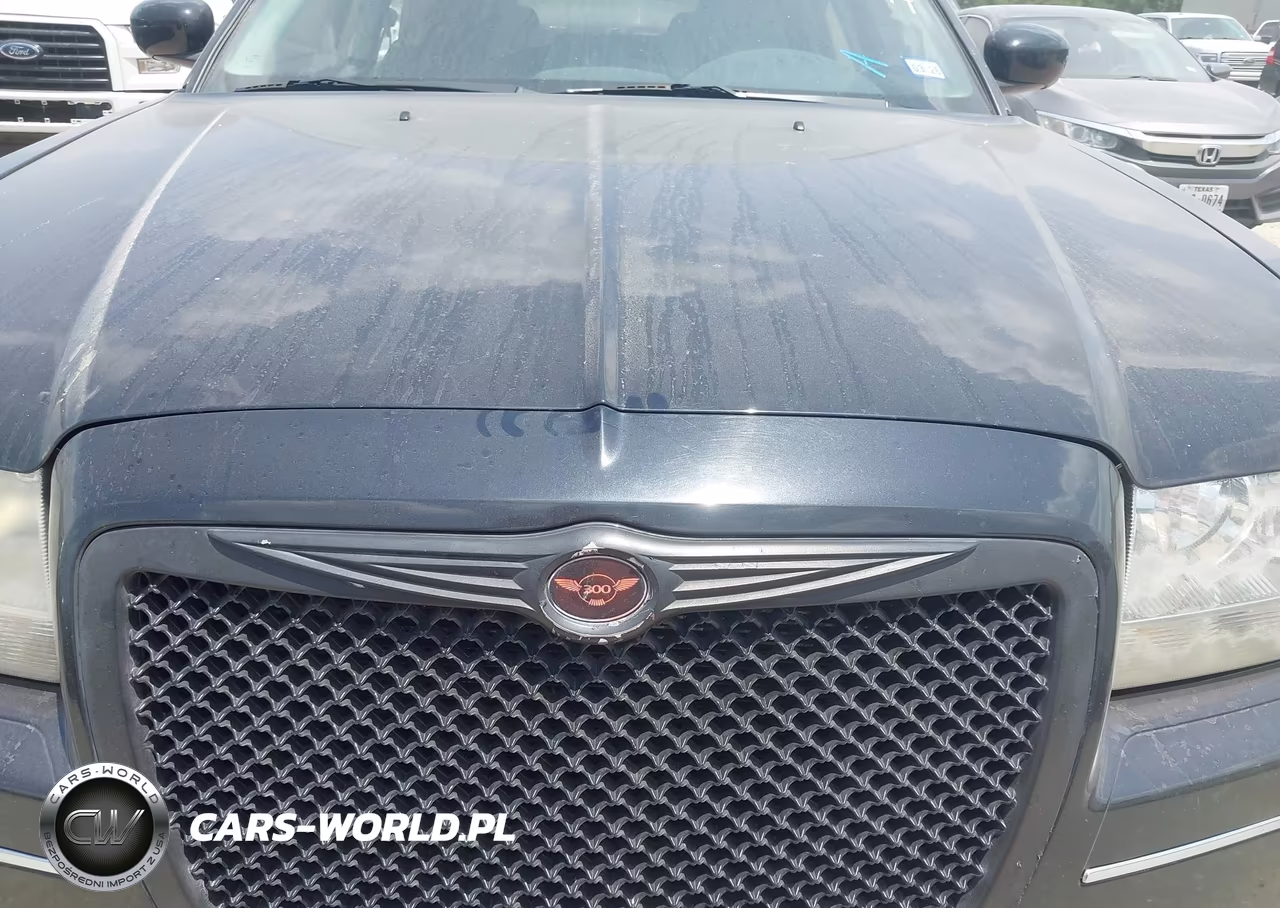 2010 Chrysler 300 Touring VIN:2C3CA4CD1AH328450 - 6