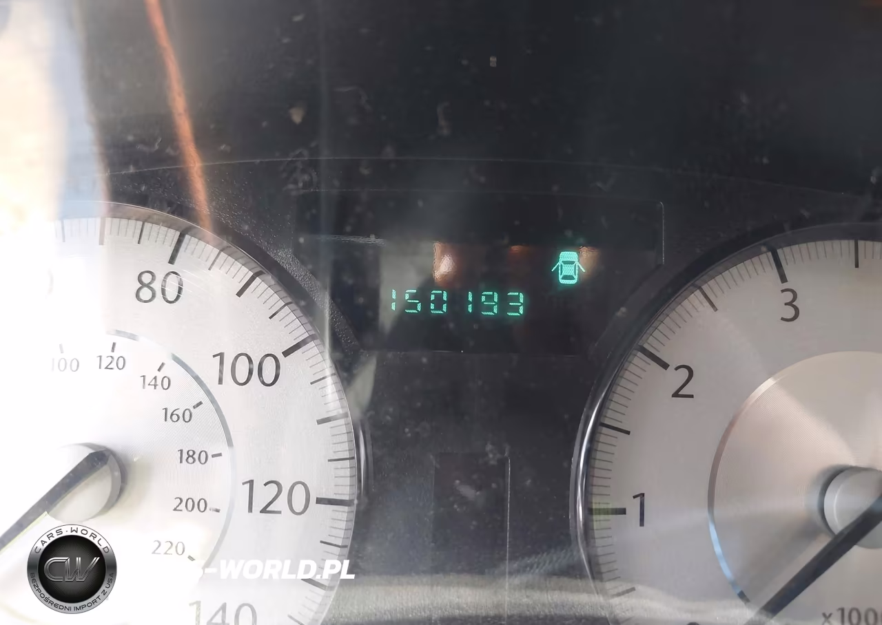 2010 Chrysler 300 Touring VIN:2C3CA4CD1AH328450 - 7