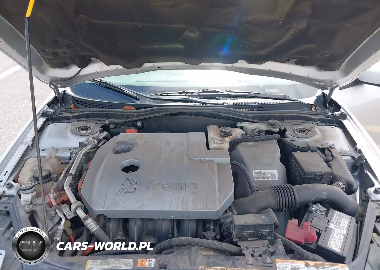2012 Ford Fusion Hybrid VIN:3FADP0L36CR245821 - 10