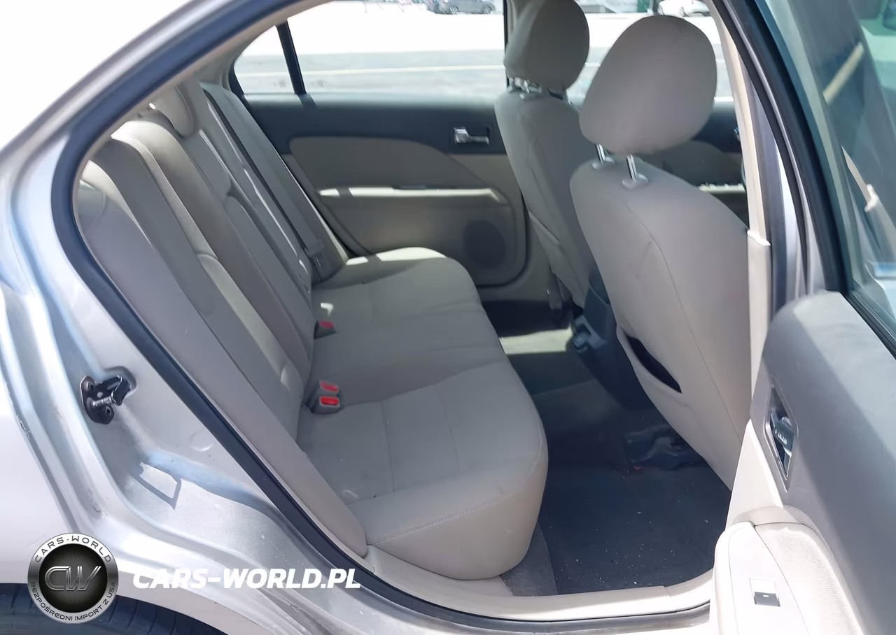 2012 Ford Fusion Hybrid VIN:3FADP0L36CR245821 - 8