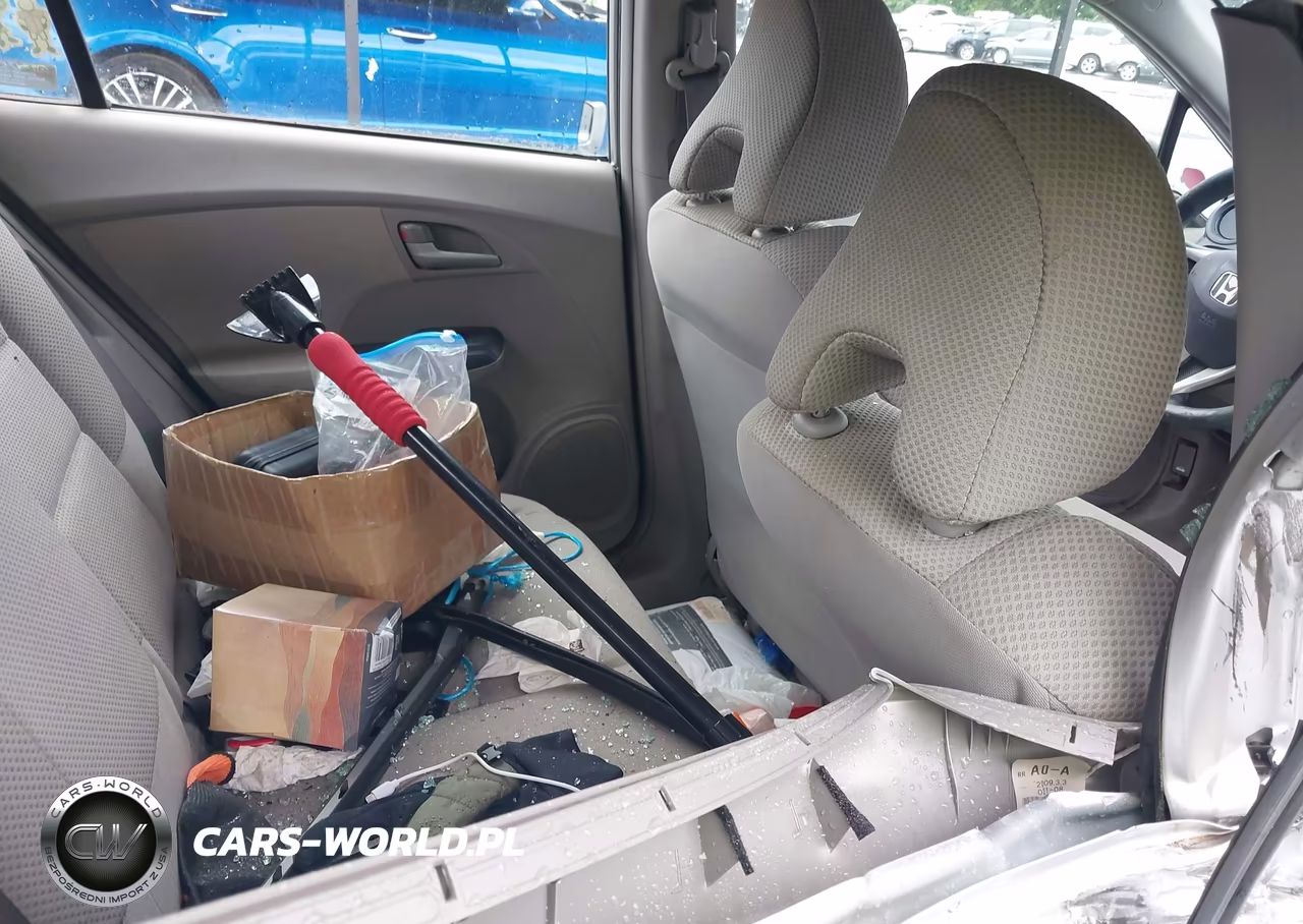 2010 Honda Insight Lx VIN:JHMZE2H53AS005833 - 8