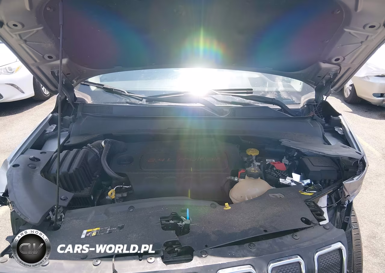 2022 Jeep Compass Latitude Lux 4X4 VIN:3C4NJDFBXNT221649 - 10