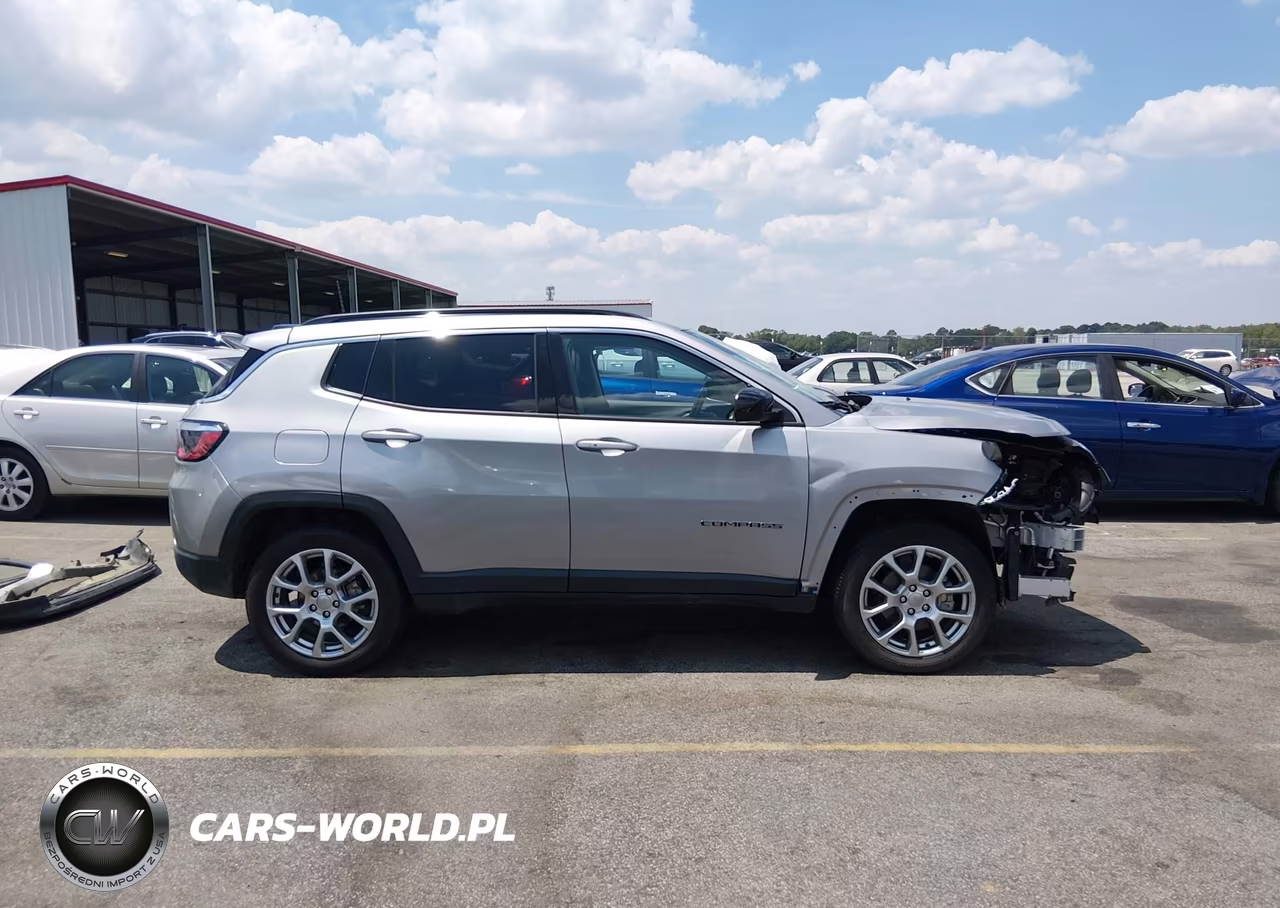 2022 Jeep Compass Latitude Lux 4X4 VIN:3C4NJDFBXNT221649 - 14