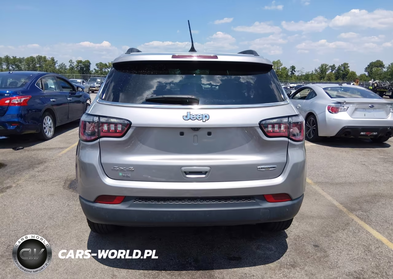 2022 Jeep Compass Latitude Lux 4X4 VIN:3C4NJDFBXNT221649 - 17