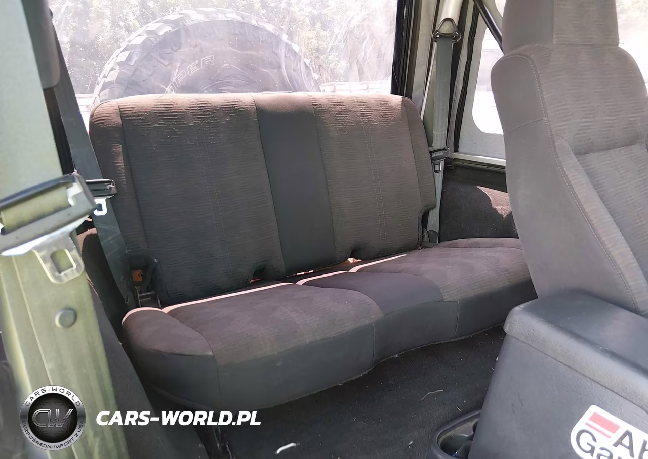 2003 Jeep Wrangler X VIN:1J4FA39S73P352351 - 8