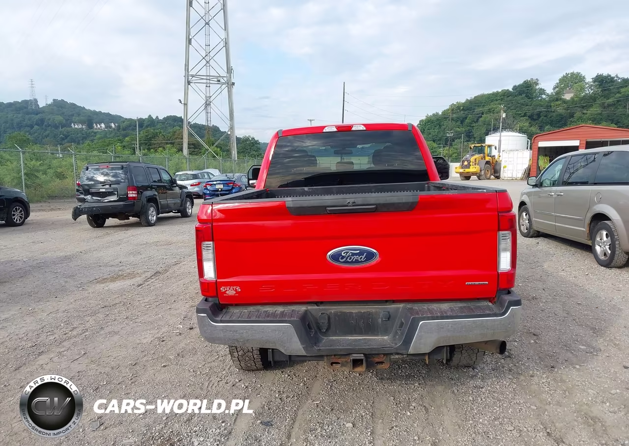 2018 Ford F-250 Xlt VIN:1FT7X2B67JEB36962 - 17