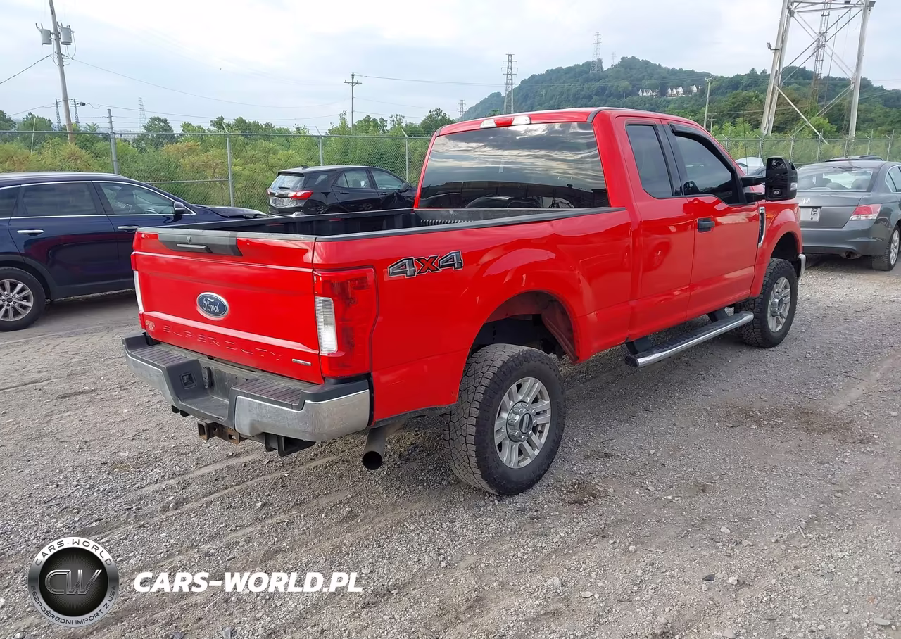 2018 Ford F-250 Xlt VIN:1FT7X2B67JEB36962 - 4