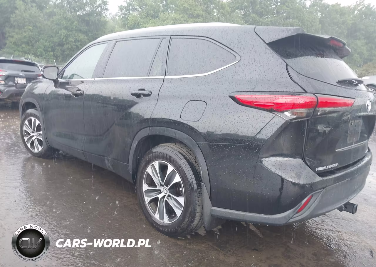 2021 Toyota Highlander Xle VIN:5TDGZRBH0MS101036 - 3