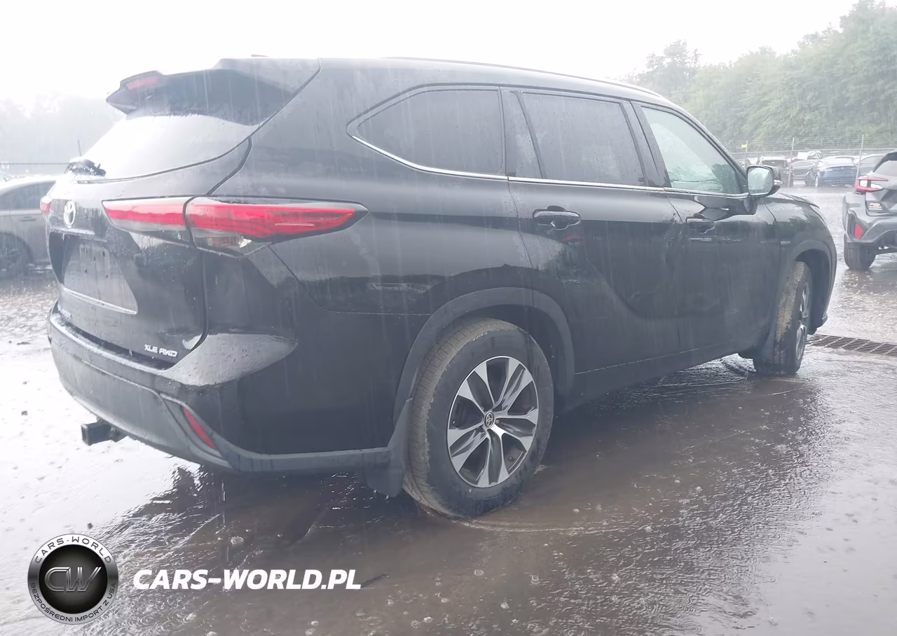 2021 Toyota Highlander Xle VIN:5TDGZRBH0MS101036 - 4