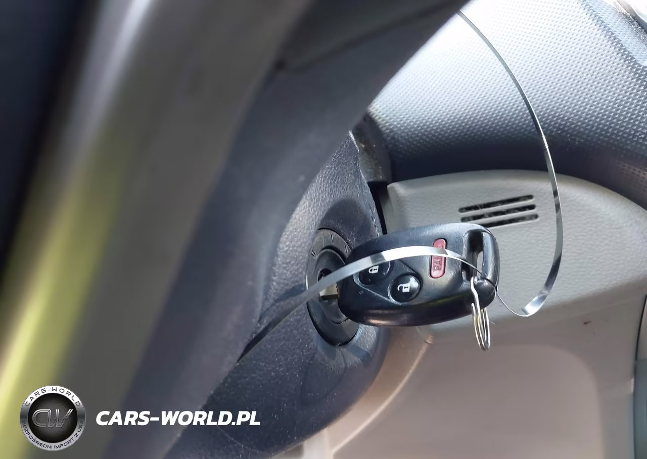 2010 Honda Insight Lx VIN:JHMZE2H51AS008200 - 11
