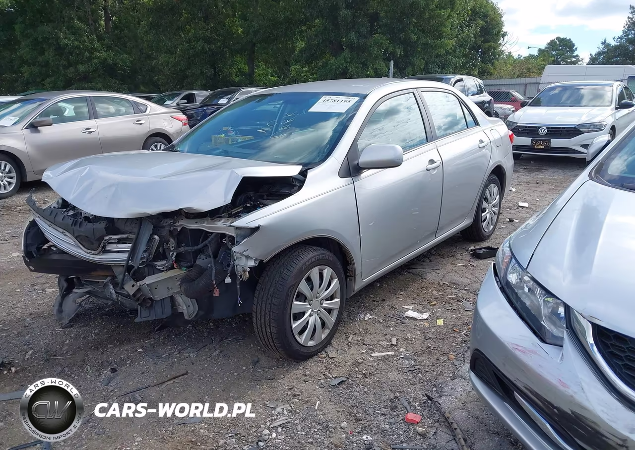 2013 Toyota Corolla Le VIN:5YFBU4EE2DP183826 - 2