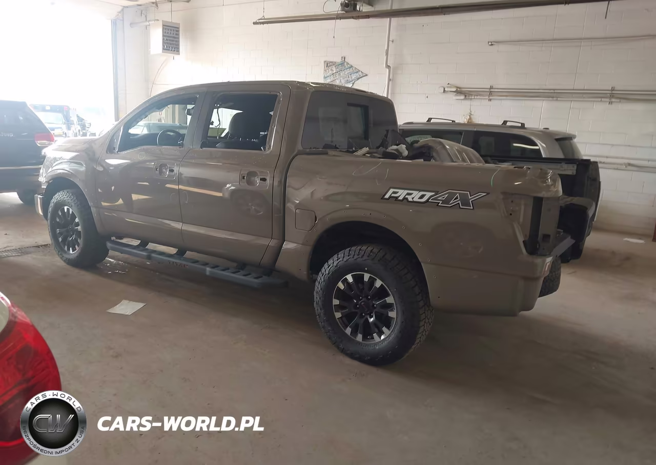 2021 Nissan Titan Pro-4X 4X4 VIN:1N6AA1ED4MN517584 - 3