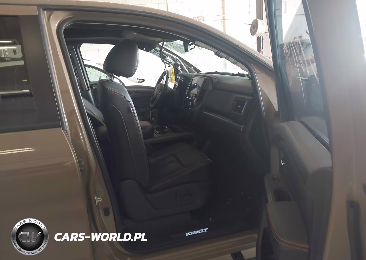 2021 Nissan Titan Pro-4X 4X4 VIN:1N6AA1ED4MN517584 - 5