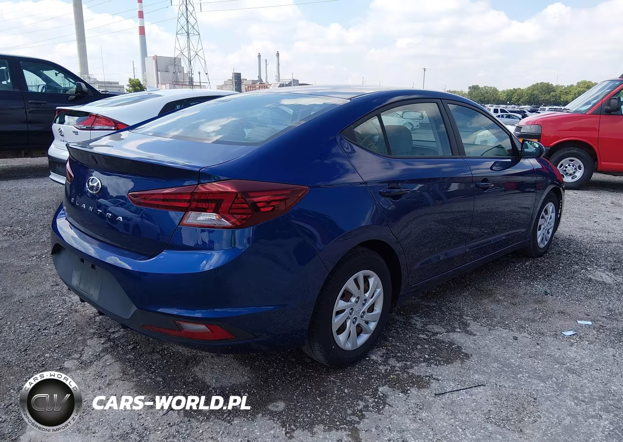 2019 Hyundai Elantra Se VIN:5NPD74LFXKH497469 - 4