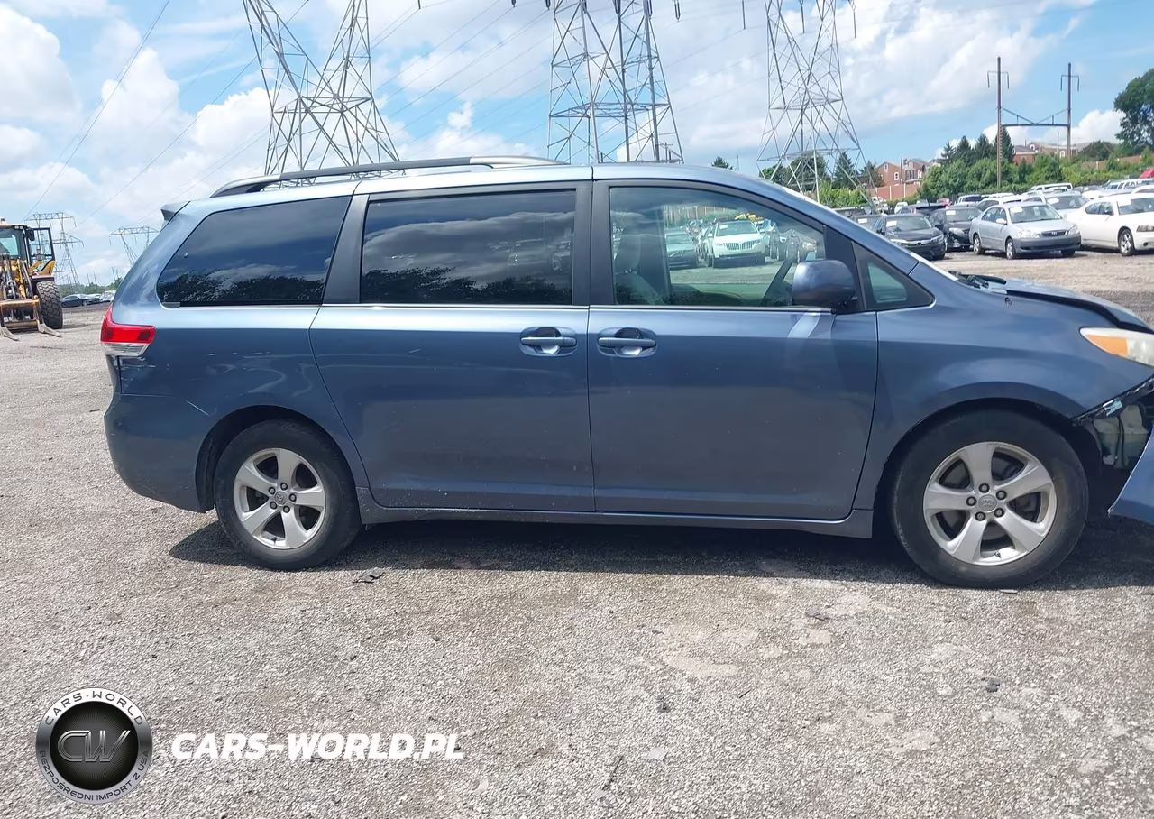 2014 Toyota Sienna Le V6 8 Passenger VIN:5TDKK3DC5ES478945 - 14