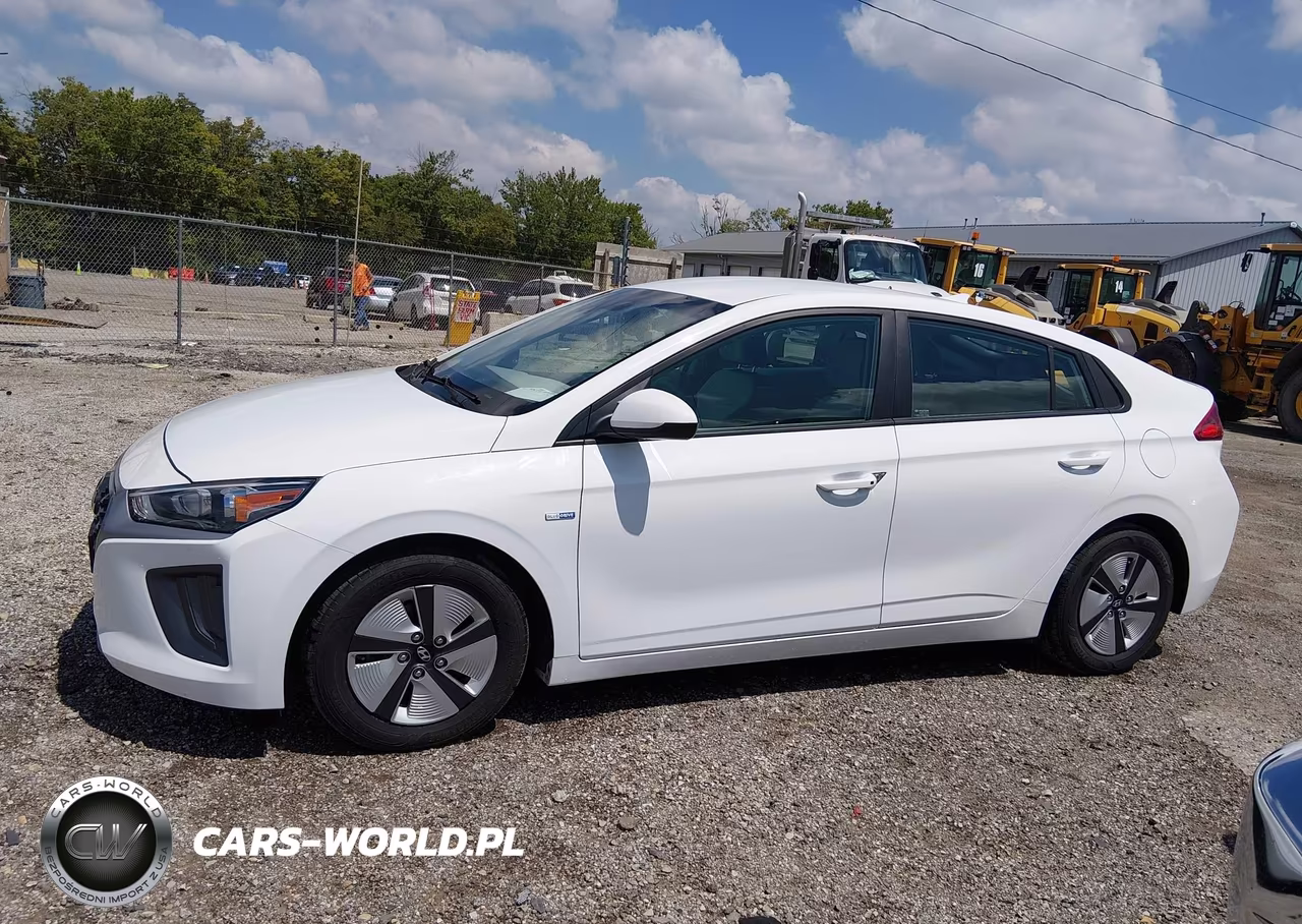 2020 Hyundai Ioniq Hybrid Blue VIN:KMHC65LC3LU231370 - 14