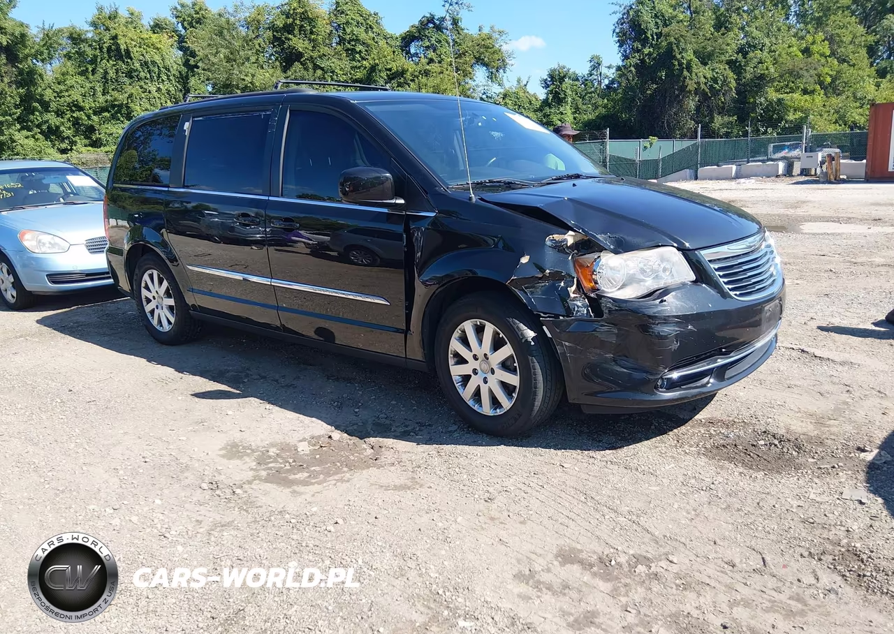 2014 Chrysler Town & Country Touring – zdjęcie 1 z 16