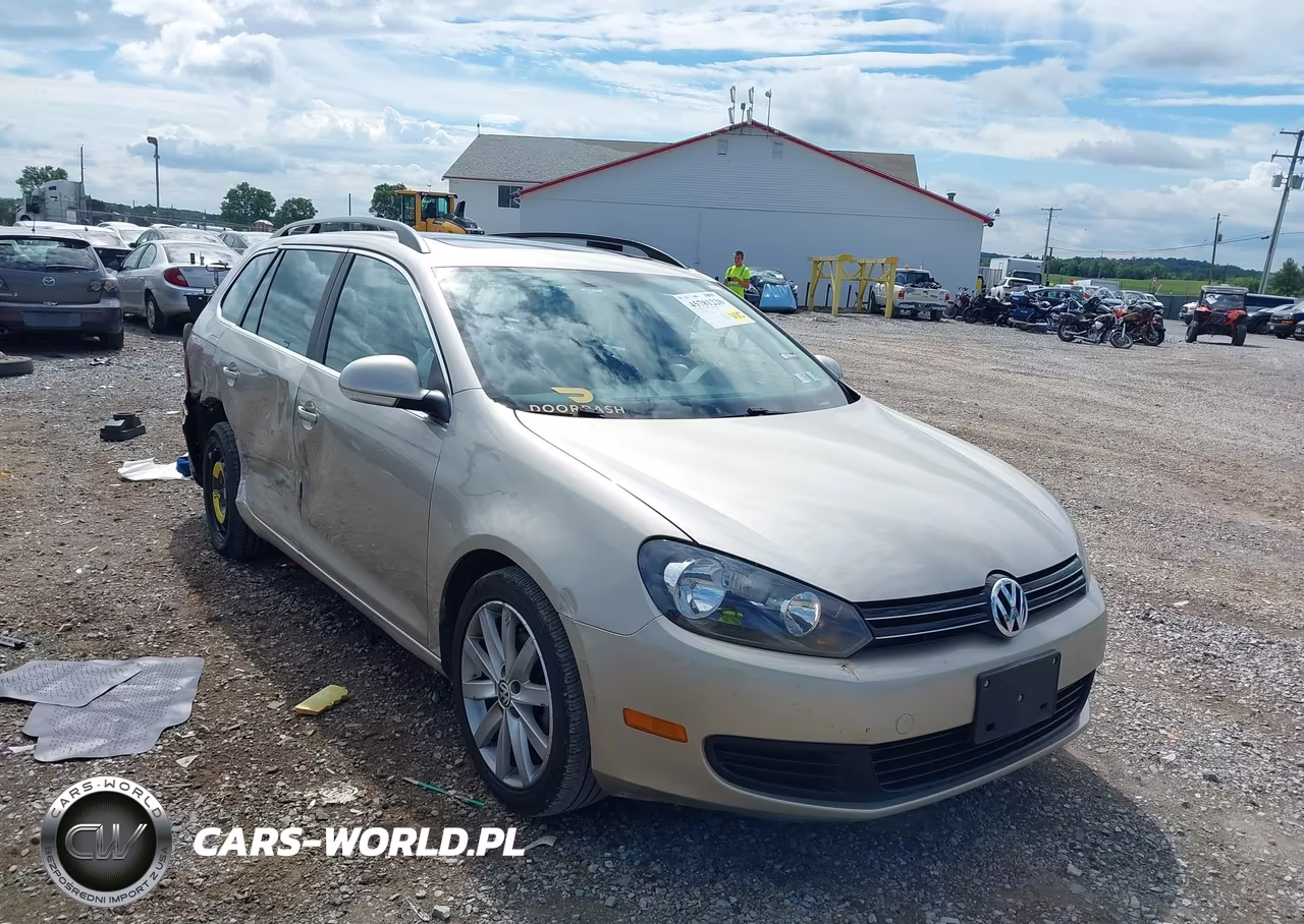 2013 Volkswagen Jetta Sportwagen 2.5L Se – zdjęcie 1 z 15