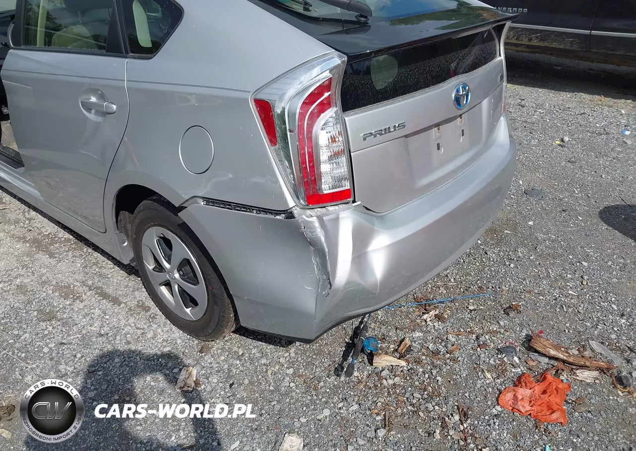 2013 Toyota Prius Two VIN:JTDKN3DU6D1683959 - 6