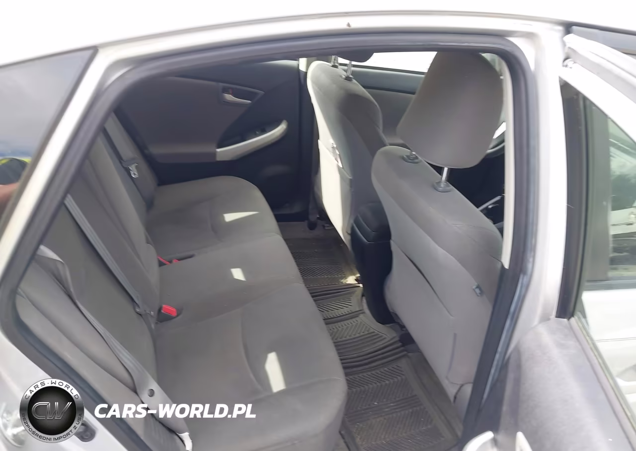 2013 Toyota Prius Two VIN:JTDKN3DU6D1683959 - 8