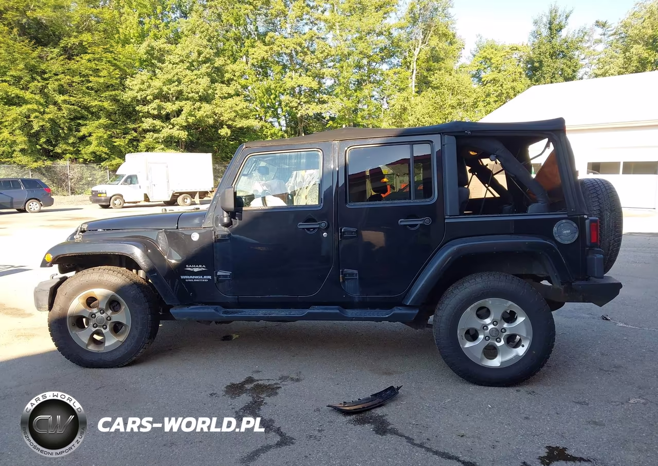 2014 Jeep Wrangler Unlimited Sahara VIN:1C4HJWEG9EL117395 - 15