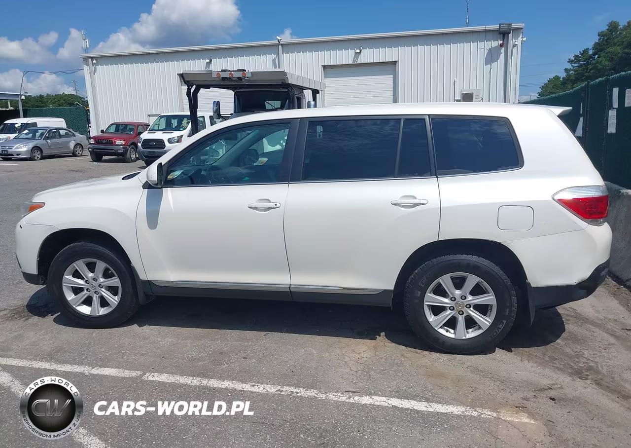2013 Toyota Highlander Base V6 VIN:5TDBK3EH2DS265136 - 14