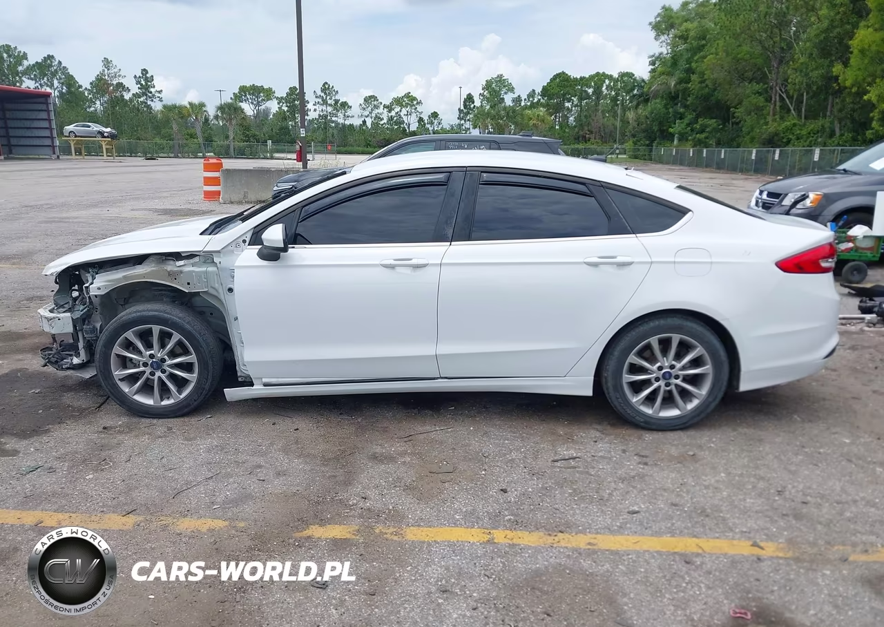 2017 Ford Fusion Se VIN:3FA6P0H71HR237444 - 15