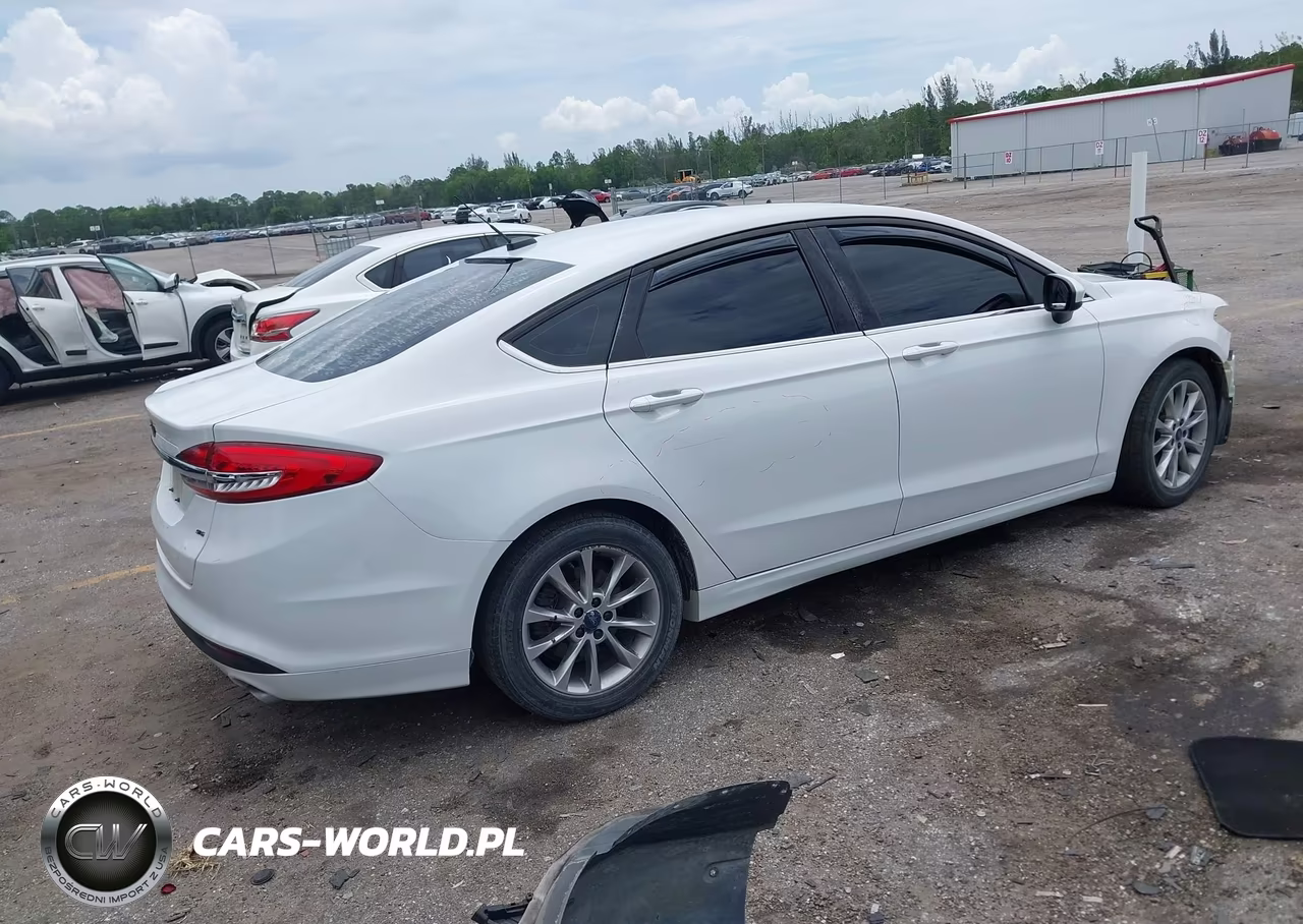 2017 Ford Fusion Se VIN:3FA6P0H71HR237444 - 4