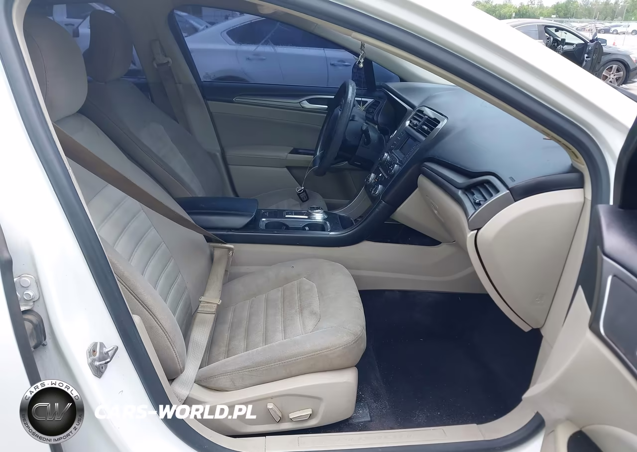 2017 Ford Fusion Se VIN:3FA6P0H71HR237444 - 5
