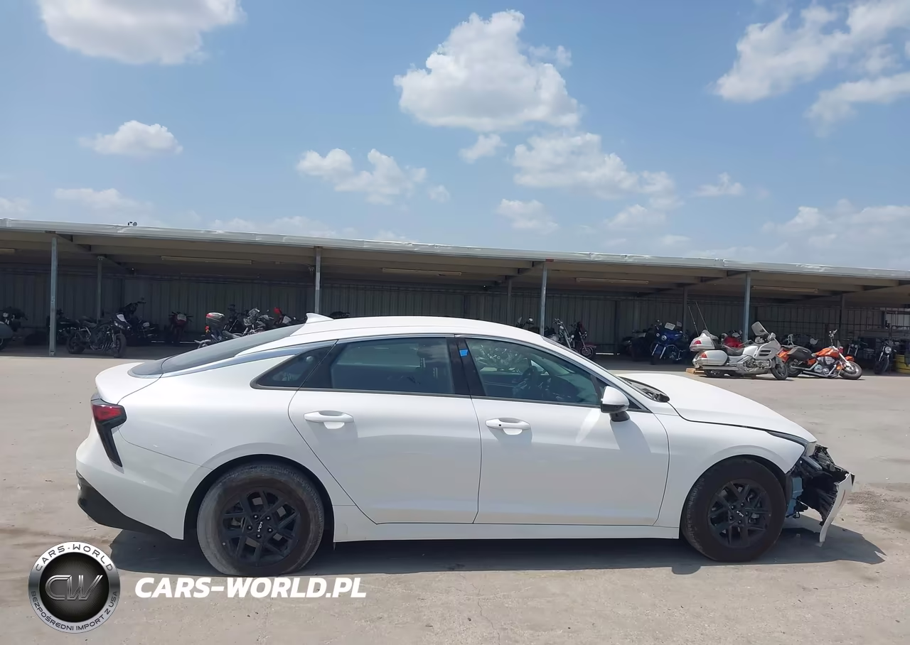 2025 Kia K5 Lxs VIN:KNAG24J7XS5325186 - 13