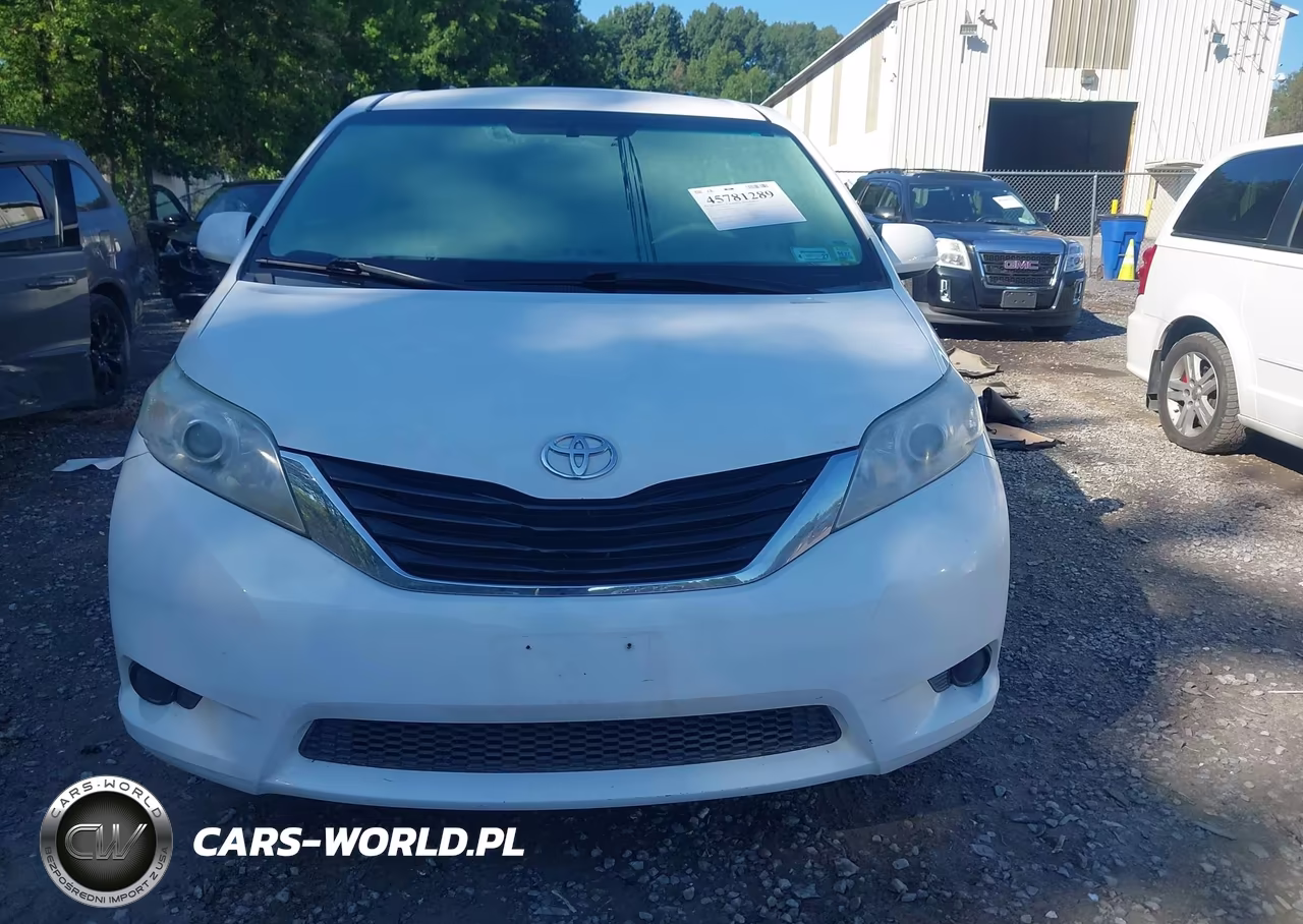 2013 Toyota Sienna Le V6 8 Passenger VIN:5TDKK3DC5DS401653 - 12
