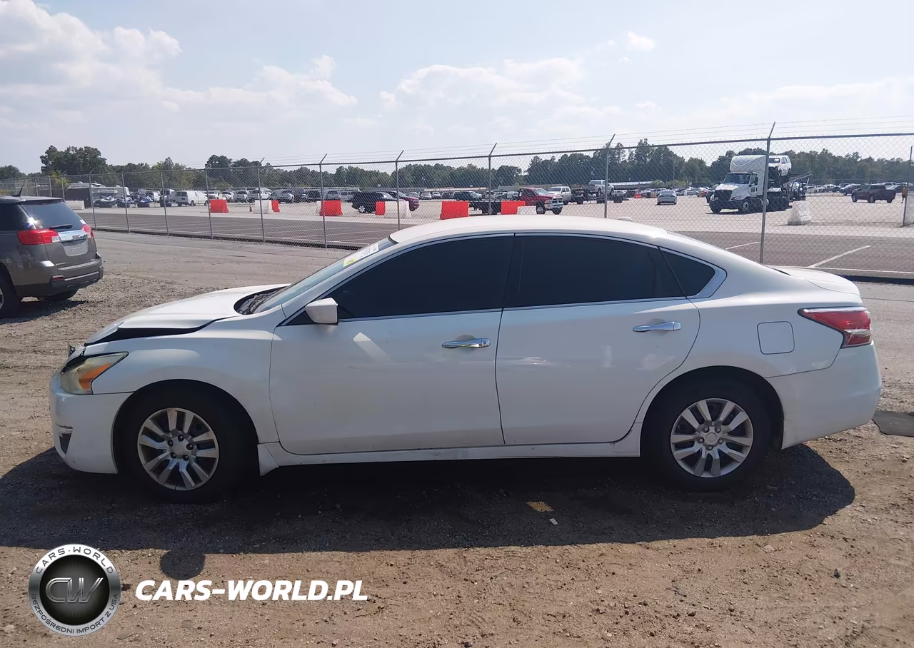 2015 Nissan Altima 2.5 S VIN:1N4AL3AP1FC275673 - 14
