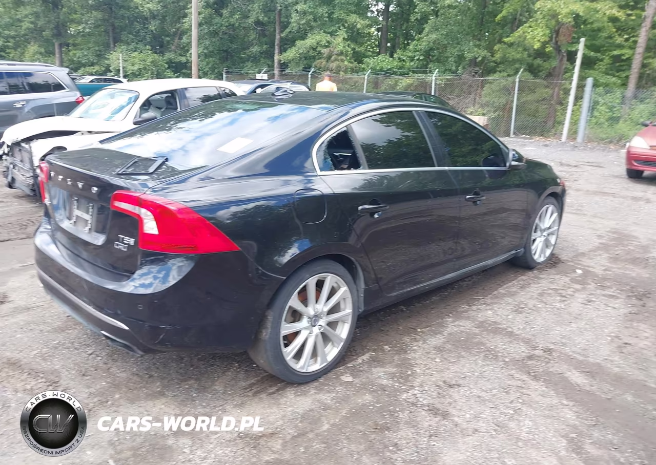2016 Volvo S60 Inscription T5 Drive-E Premier VIN:LYV402FK3GB099450 - 4