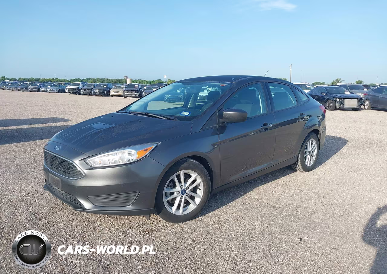 2018 Ford Focus Se VIN:1FADP3F25JL317172 - 2