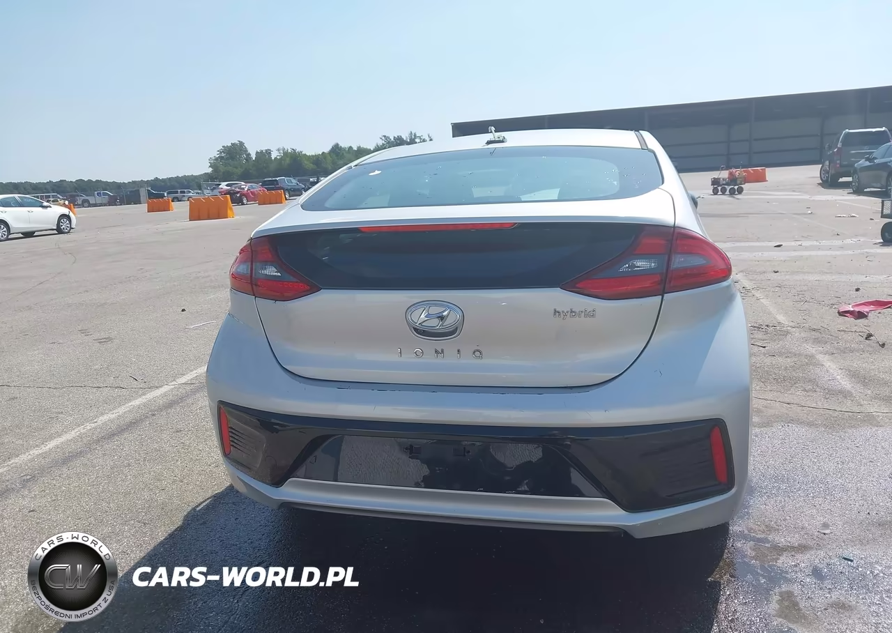 2018 Hyundai Ioniq Hybrid Sel VIN:KMHC75LC8JU067995 - 17